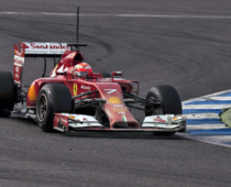 F1 testing: Kimi fastest, Lewis crashes