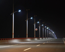 street lights powered by solar and wind energy